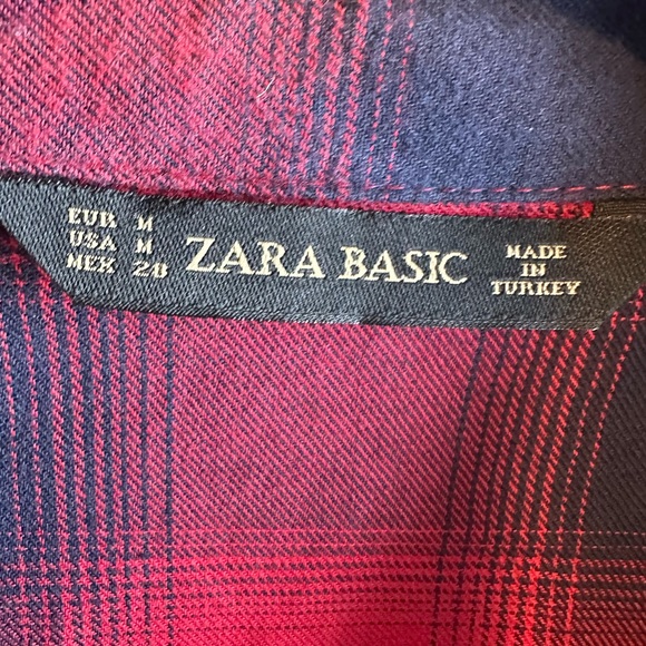 Zara Women's Red and Black Plaid Button-Down Shirt - Picture 4 of 9